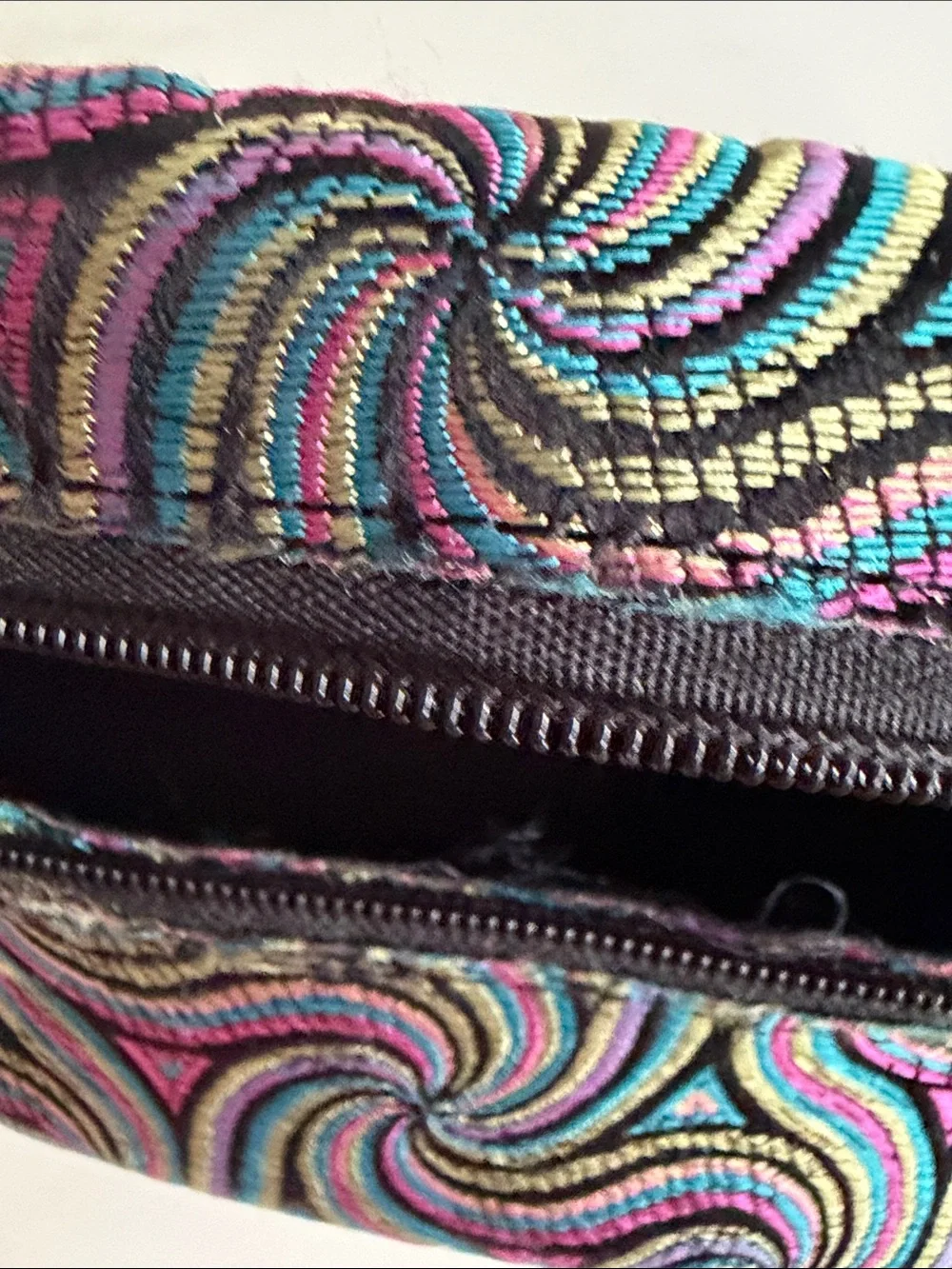 Vintage Psychedelic Swirl Soft Cushioned Eyeglass Case | Zippered Glasses Pouch